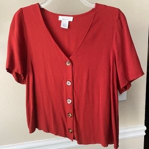 Urban romantics button v neck crop top large